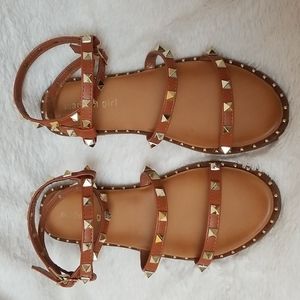 Madden Girl Fairway Sandals